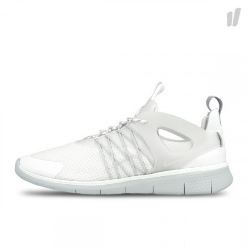 NIKE Womens Free Viritous Training Runners (Size 7.5)